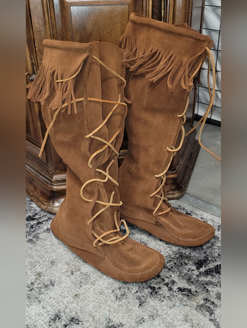 Minnetonka Brown Suede Fringe Lace-Up Knee Boots